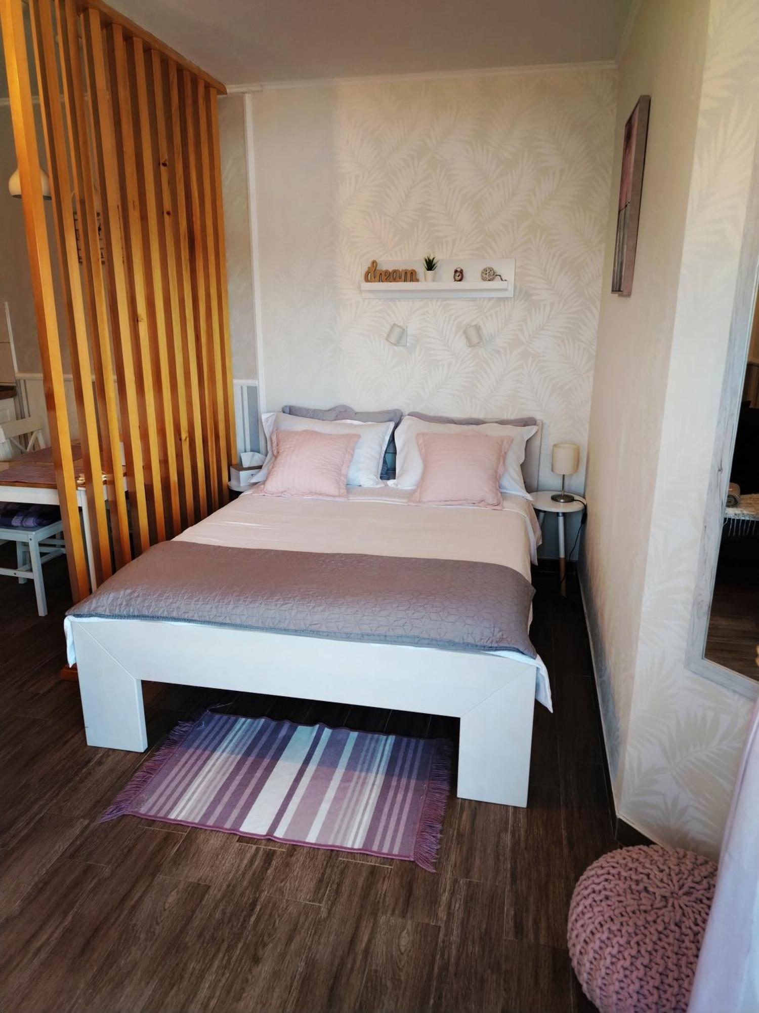 Apartman Darja Sa Pogledom Na Jezero Ostrovo Esterno foto